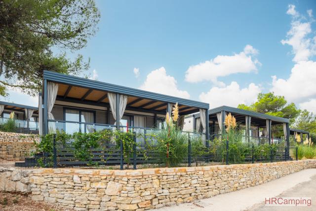 Camp Adriatic ***, Primošten Camp Adriatic *** 4+2B Mobilhomes